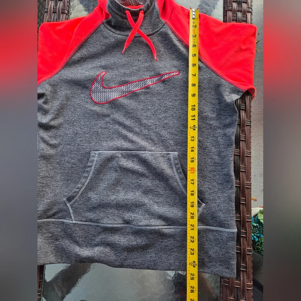 Nike Therma Fit Swoosh Training Pullover Hoodie Women's Medium Neon Pink Gray